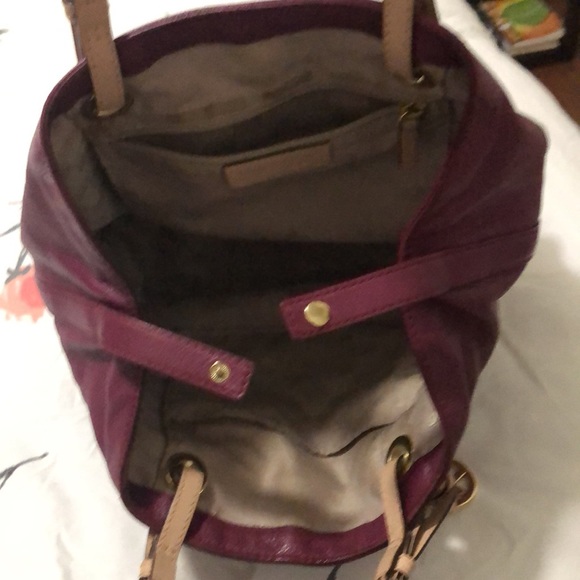 Michael Kors magneta purse - Picture 3 of 3